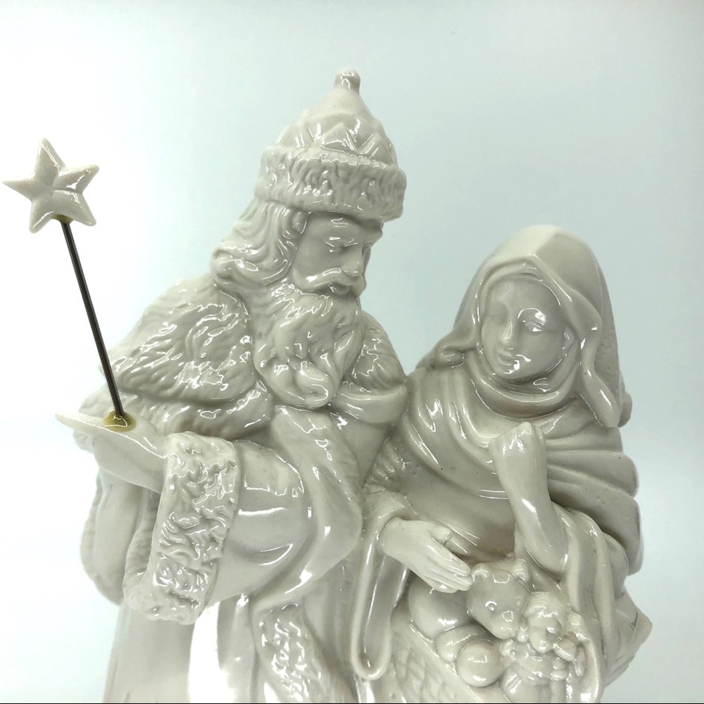 SOLD Father Frost & Babushka White Porcelain Figurine - Picture 5 of 16